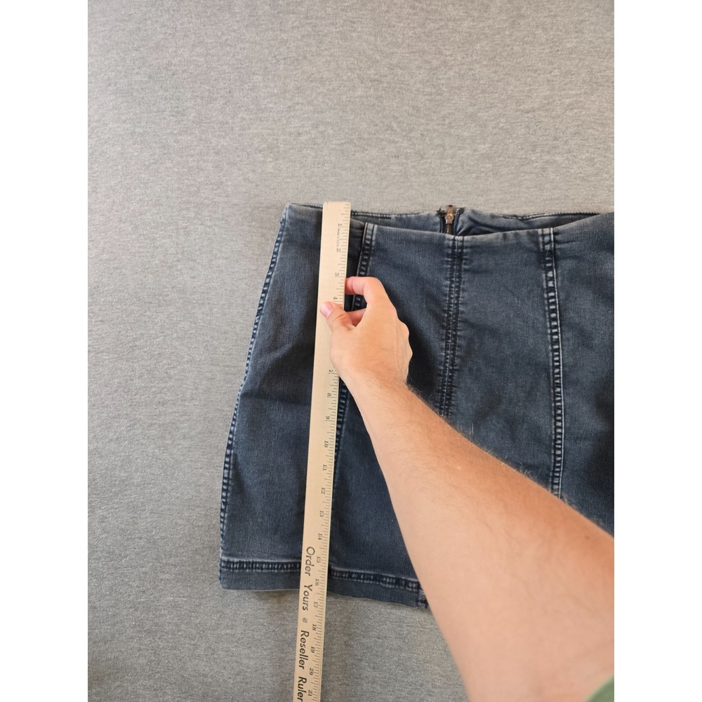 Free People Modern Femme Denim Panel Mini Skirt Size 2 Faded Indigo Blue Stretch - Picture 7 of 8